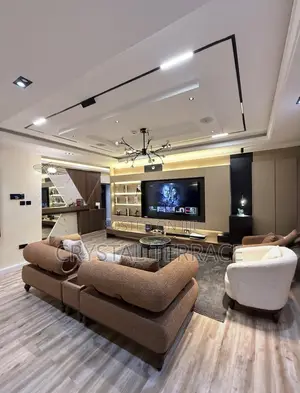 Cozy Luxury One Bedroom Apartment Shortlet Admiralty Way
