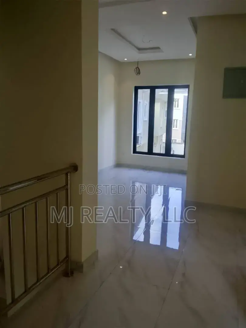 4bdrm Townhouse/Terrace in Ikeja for sale