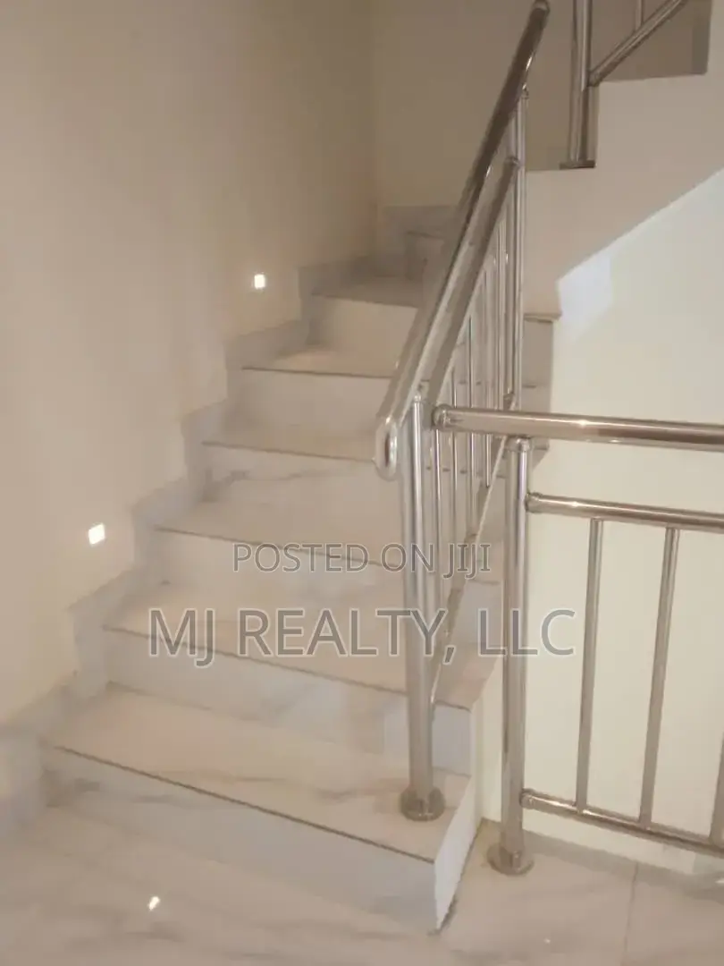 4bdrm Townhouse/Terrace in Ikeja for sale