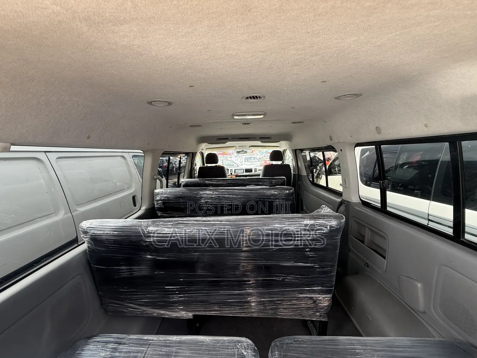 Toyota HiAce 2012 Black