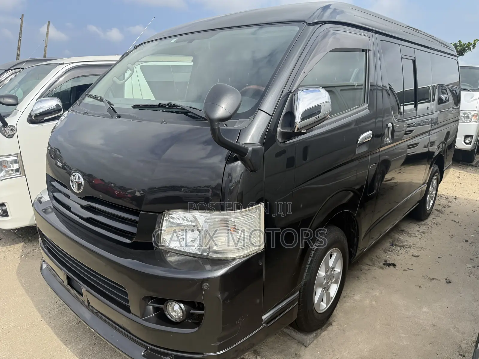 Toyota HiAce 2012 Black