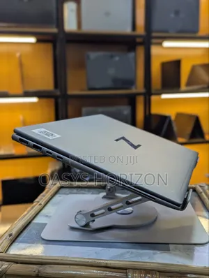 Laptop HP ZBook Firefly G9 16GB Intel Core i7 SSD 512GB