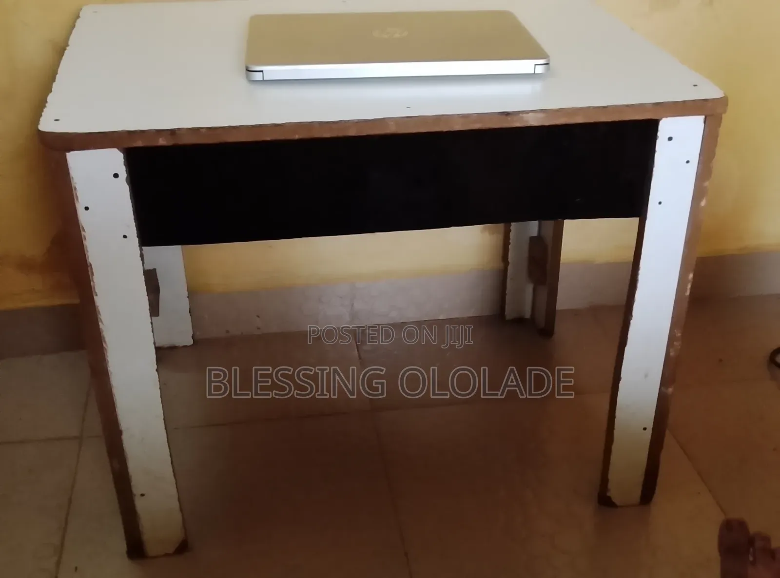 Reading Table