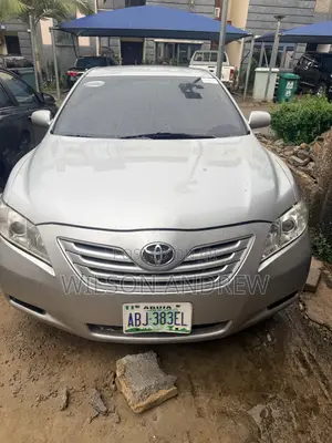 Toyota Camry Base 4dr Sedan (2.4L 4cyl 5M) 2009 Silver