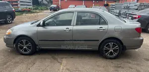 Toyota Corolla 2004 Gray