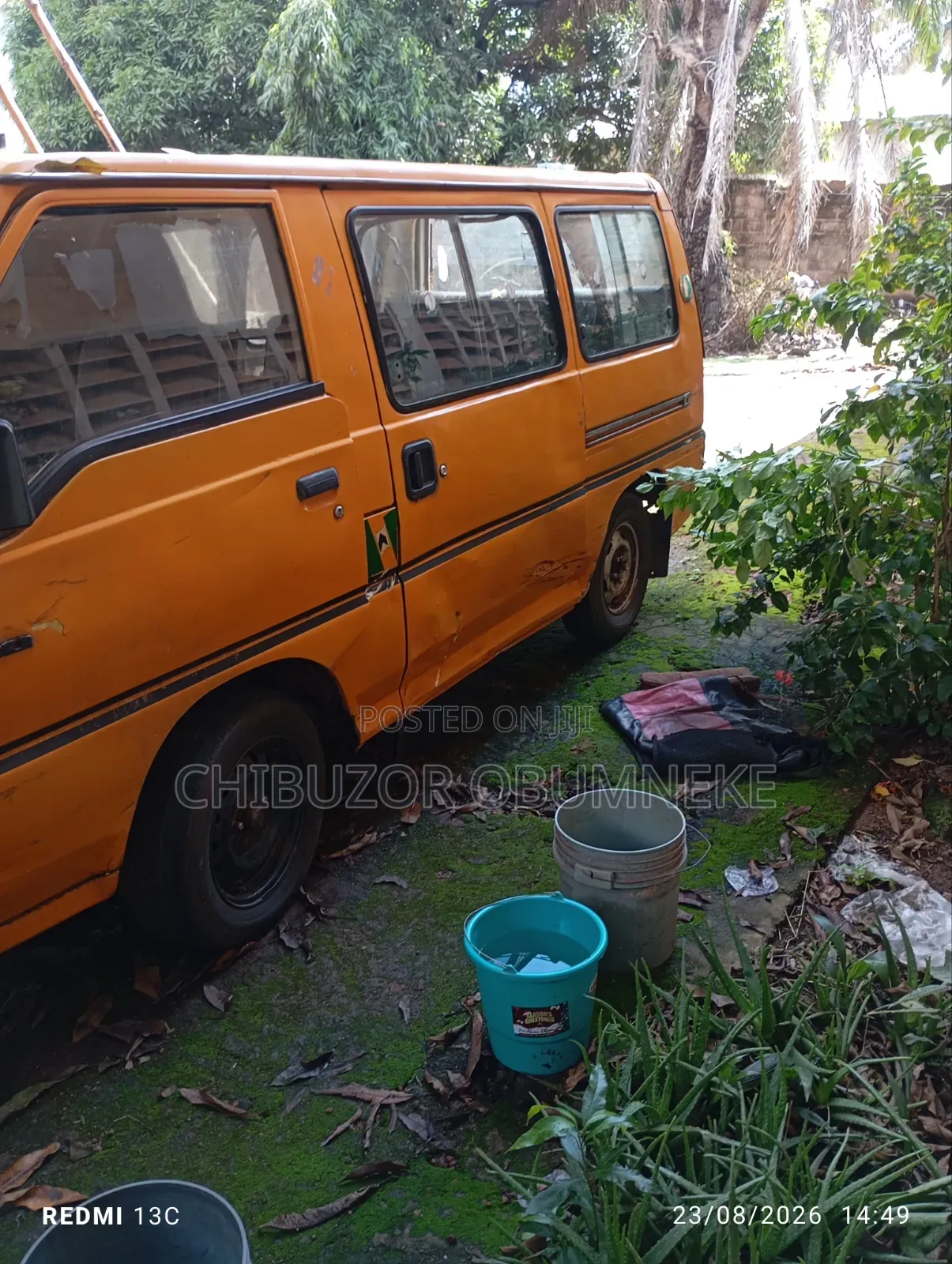 Mitsubishi L300 2003 Yellow