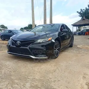 Toyota Camry 2018 Black