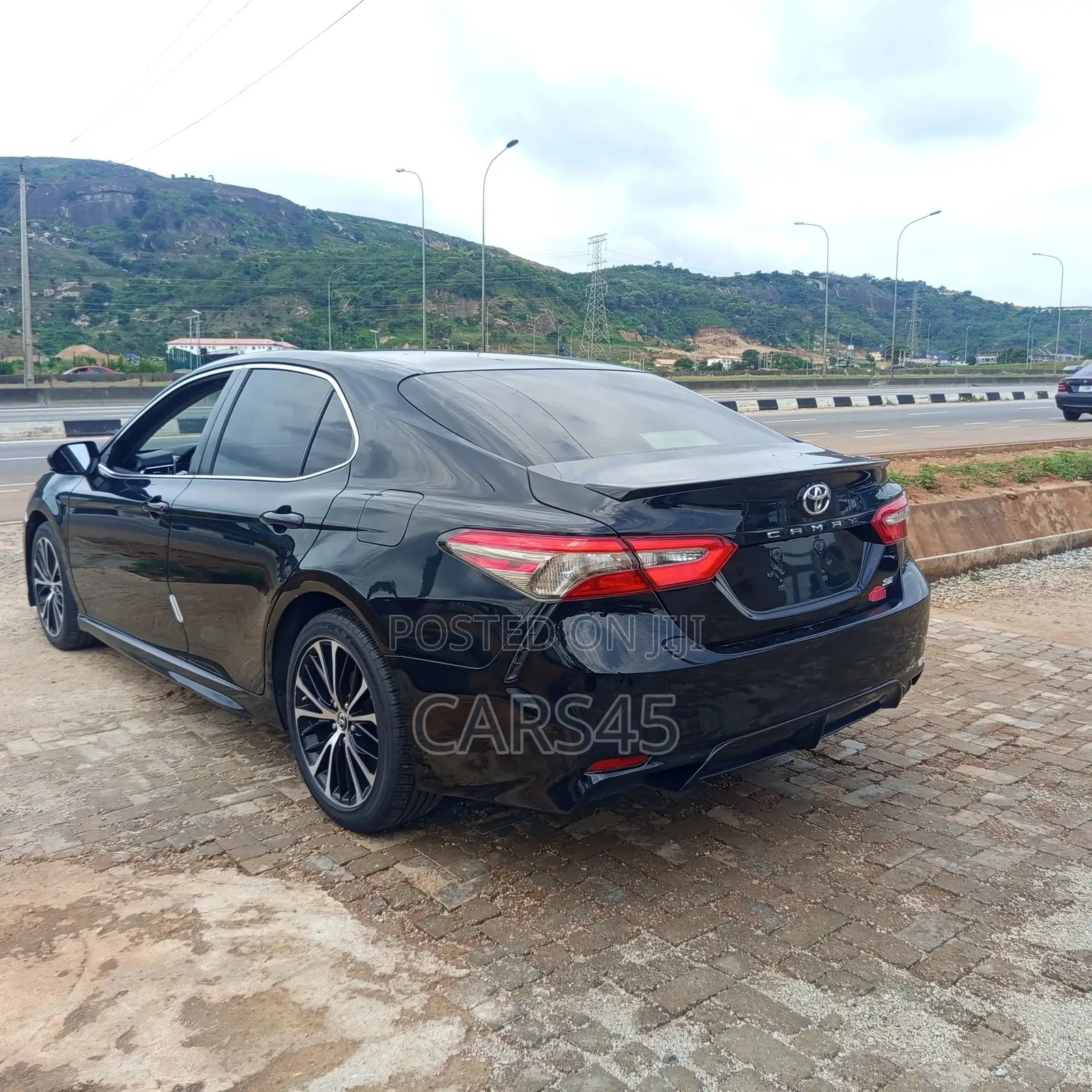 Toyota Camry 2018 Black