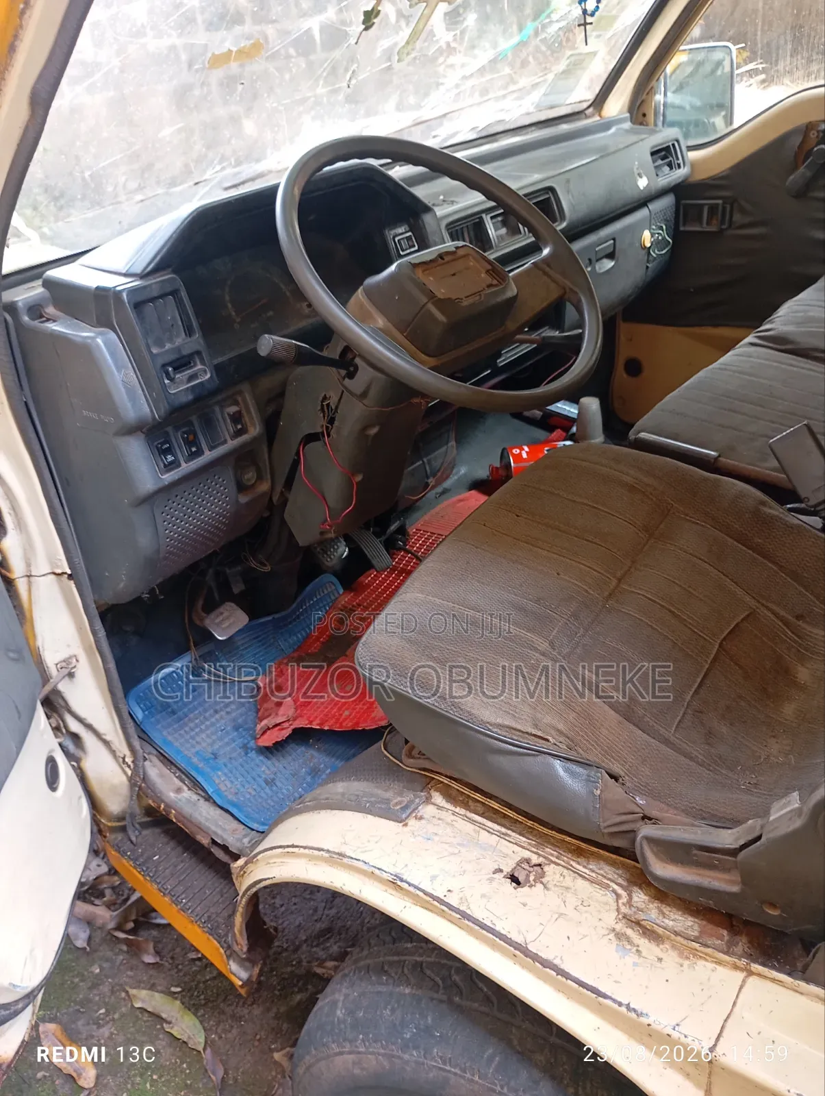 Mitsubishi L300 2003 Yellow