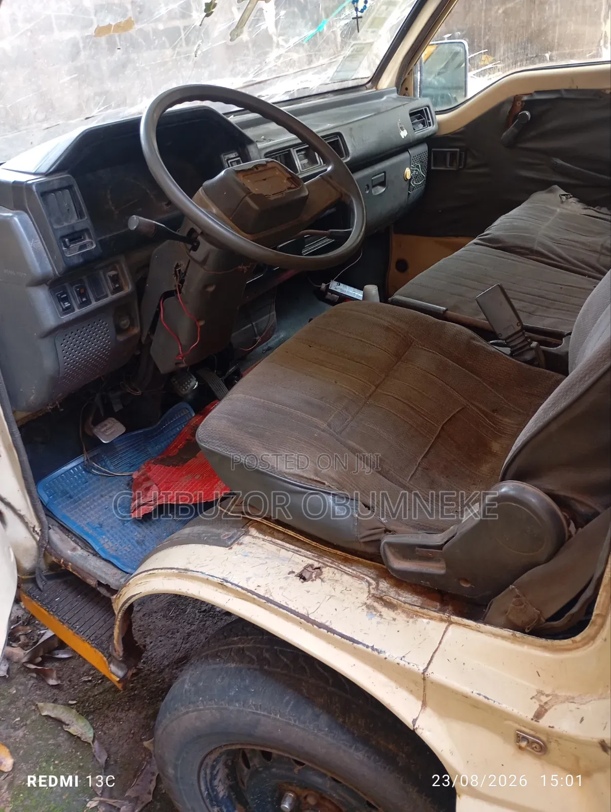 Mitsubishi L300 2003 Yellow
