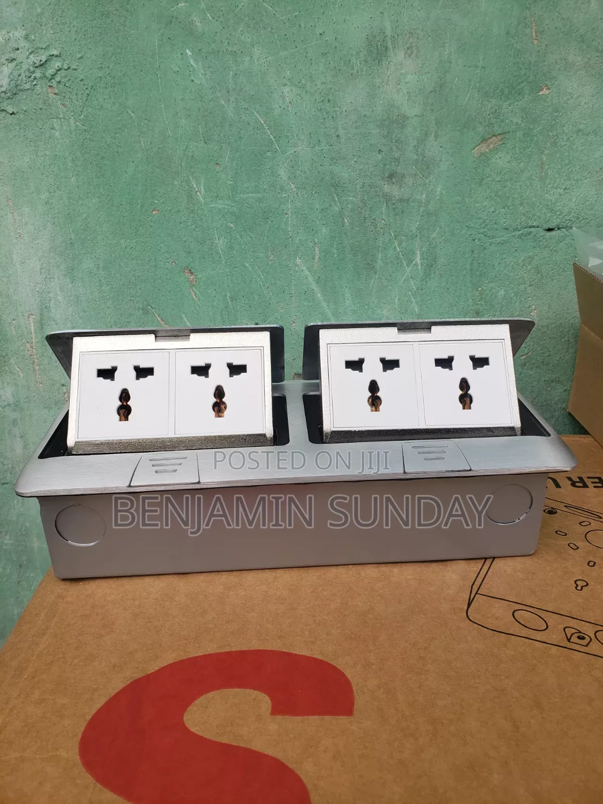 Floor Socket Mk Uk