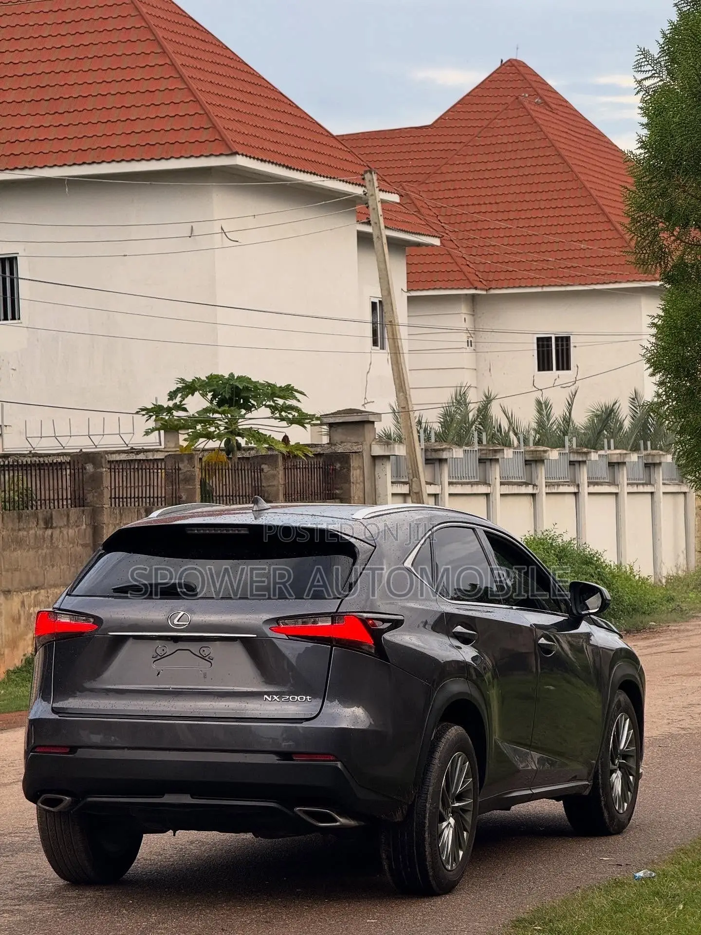 Lexus NX 2017 Silver