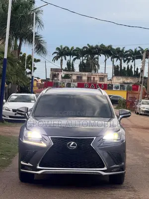 Lexus NX 2017 Silver