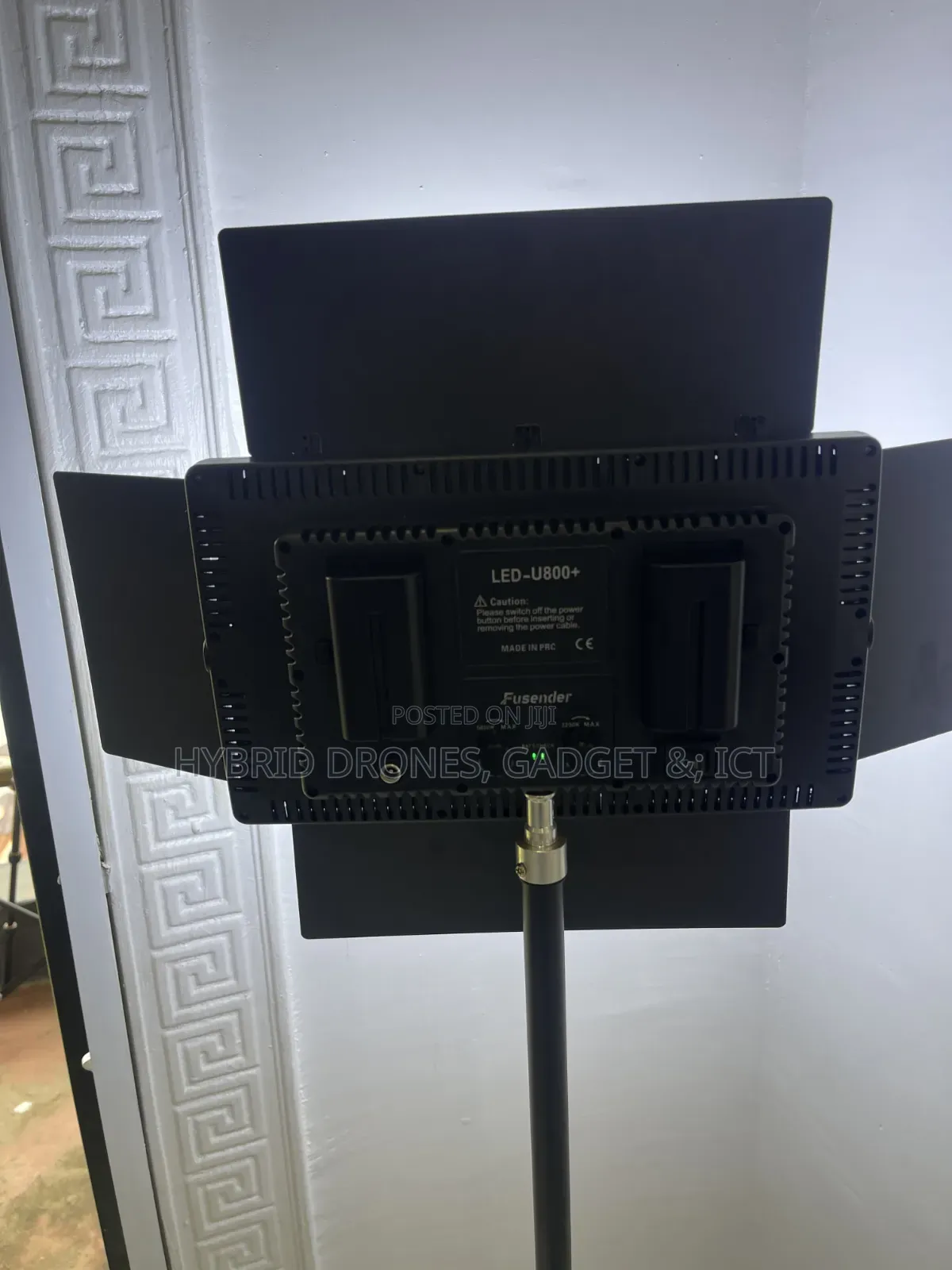 Led 800 Studio Light + 2 Batteries+ Stand