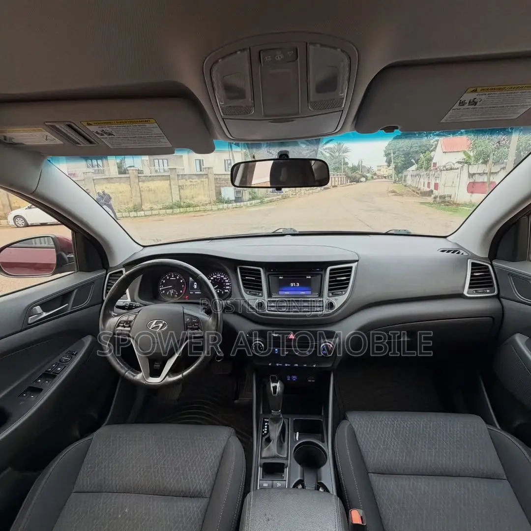 Hyundai Tucson 2015 Red