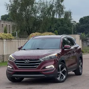 Hyundai Tucson 2015 Red