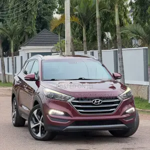 Hyundai Tucson 2015 Red