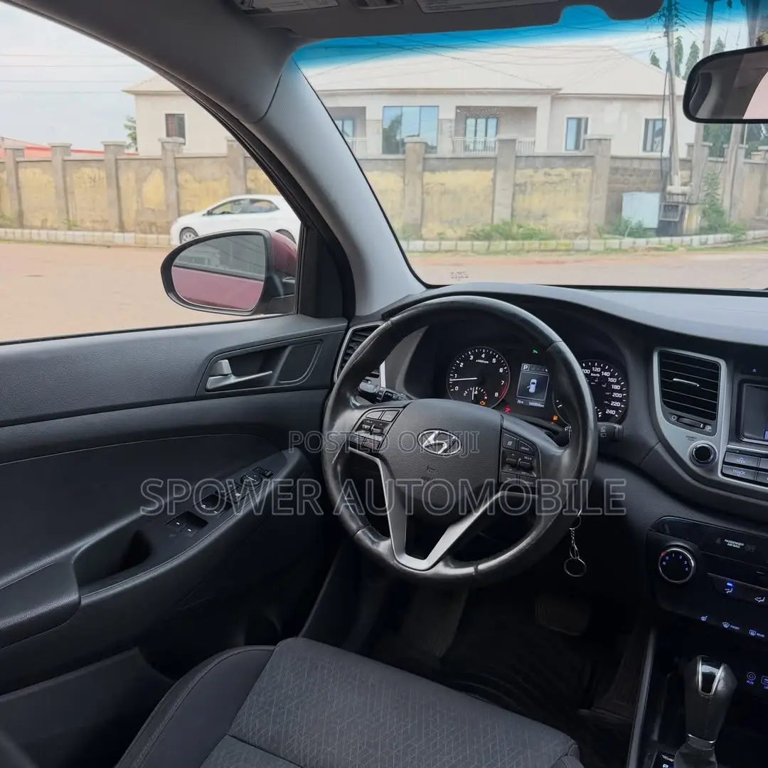 Hyundai Tucson 2015 Red