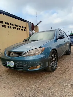 Toyota Camry 2024 Blue