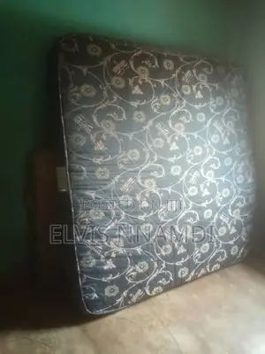 Vitafoam Family Size Mattress – 1 Year Used, Good Condition