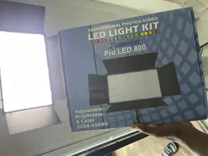 Led 800 Studio Light + 2 Batteries+ Stand