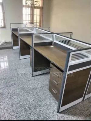 Odern 4-Seater Office Workstation Desk With Drawers
