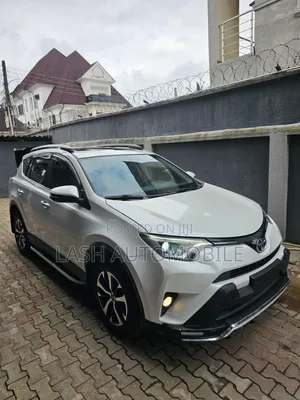 Toyota RAV4 2017 White