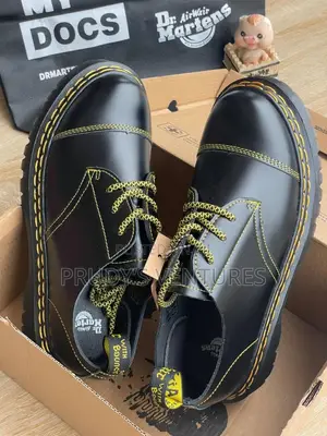 Dr Martens Original Men’s Quality Leather Shoe
