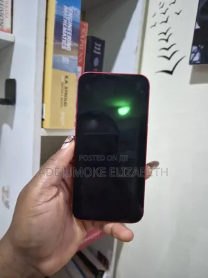 Apple iPhone 13 128 GB Red