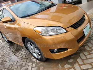 Toyota Matrix 2010 Orange