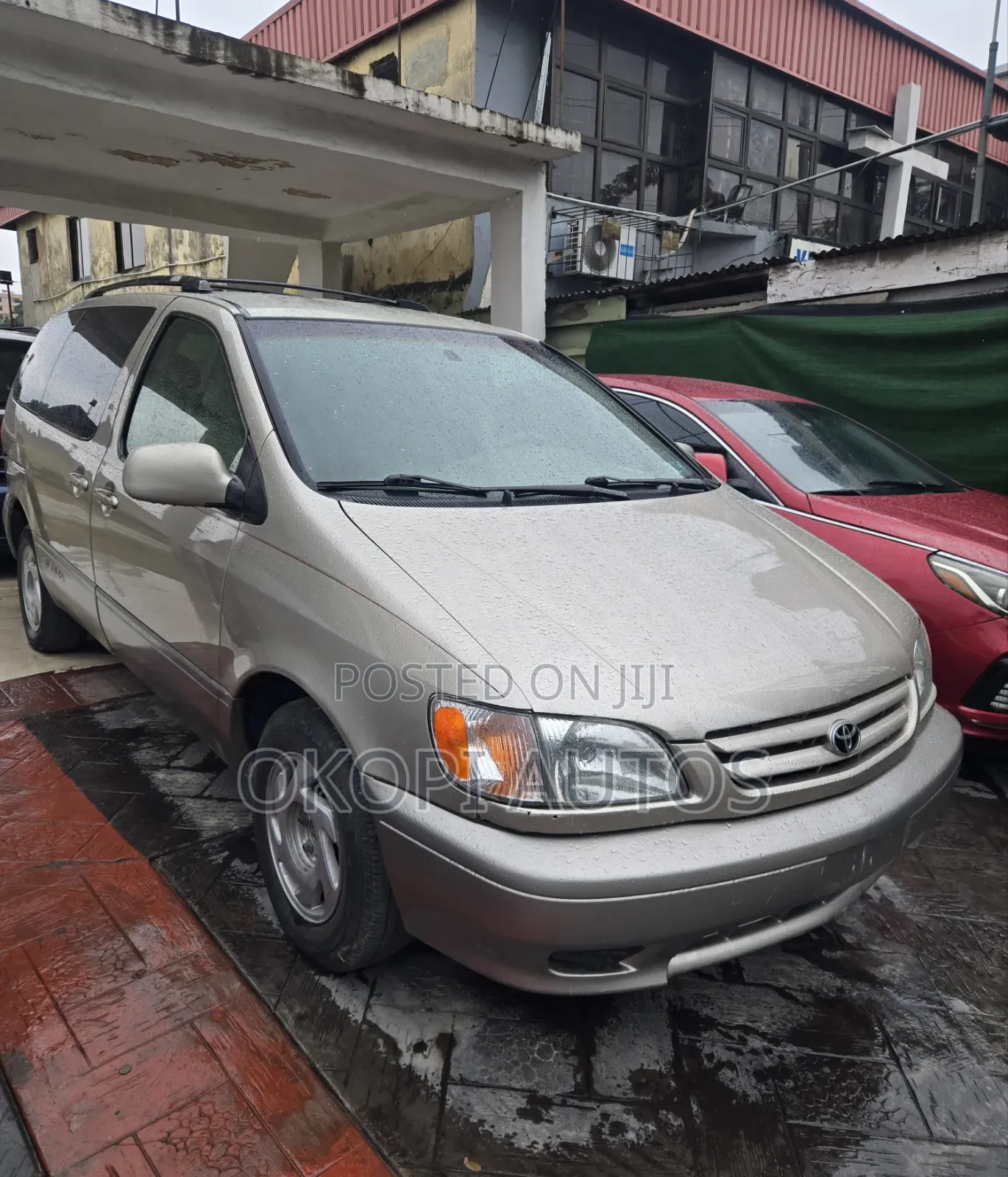Toyota Sienna LE 2002 Silver