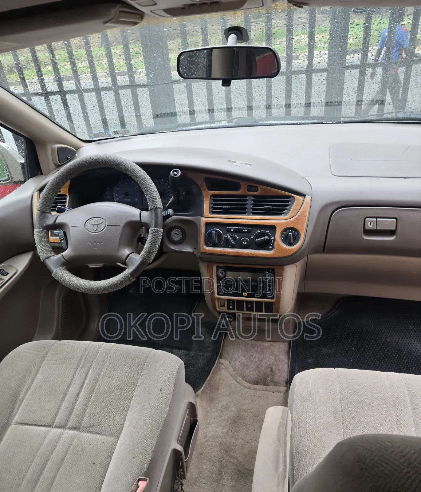 Toyota Sienna LE 2002 Silver