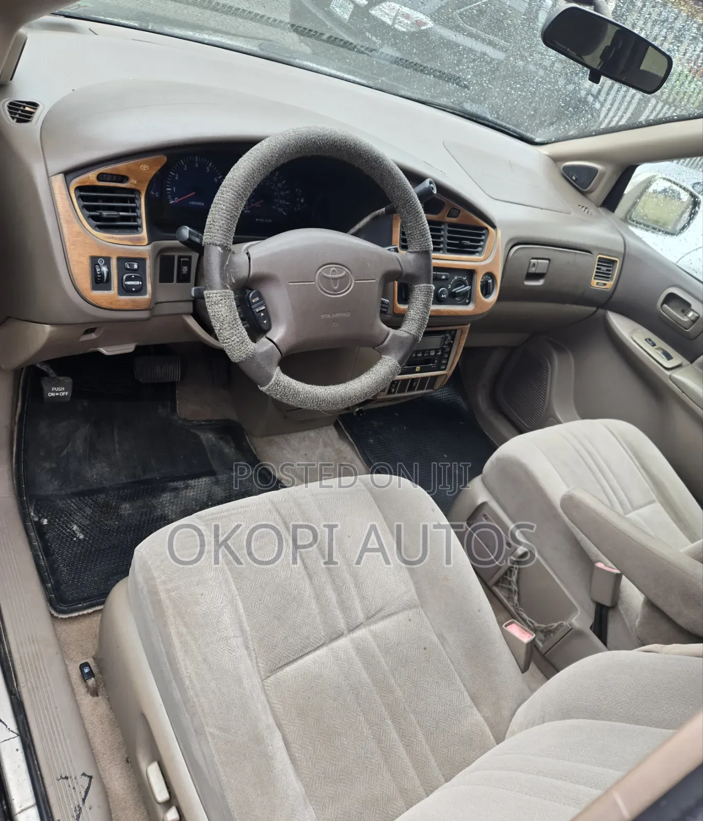 Toyota Sienna LE 2002 Silver