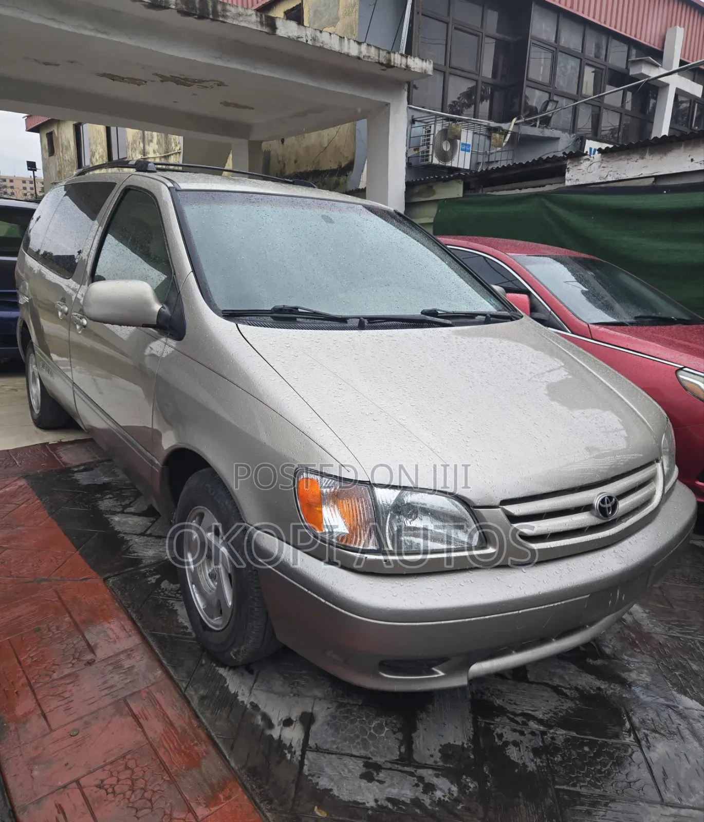 Toyota Sienna LE 2002 Silver