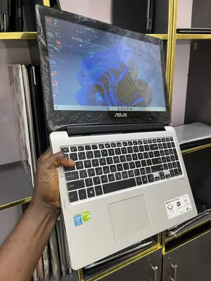 Laptop Asus Transformer Book Flip TP200SA 8GB Intel Core i5 SSD 128GB