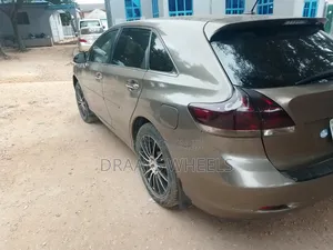 Toyota Venza 2010 Gray