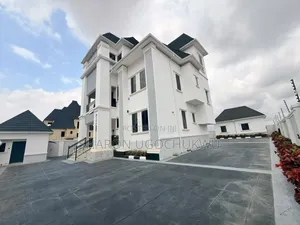 6bdrm Duplex in Dakwo District for sale