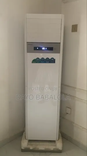 Standing Hisense AC
