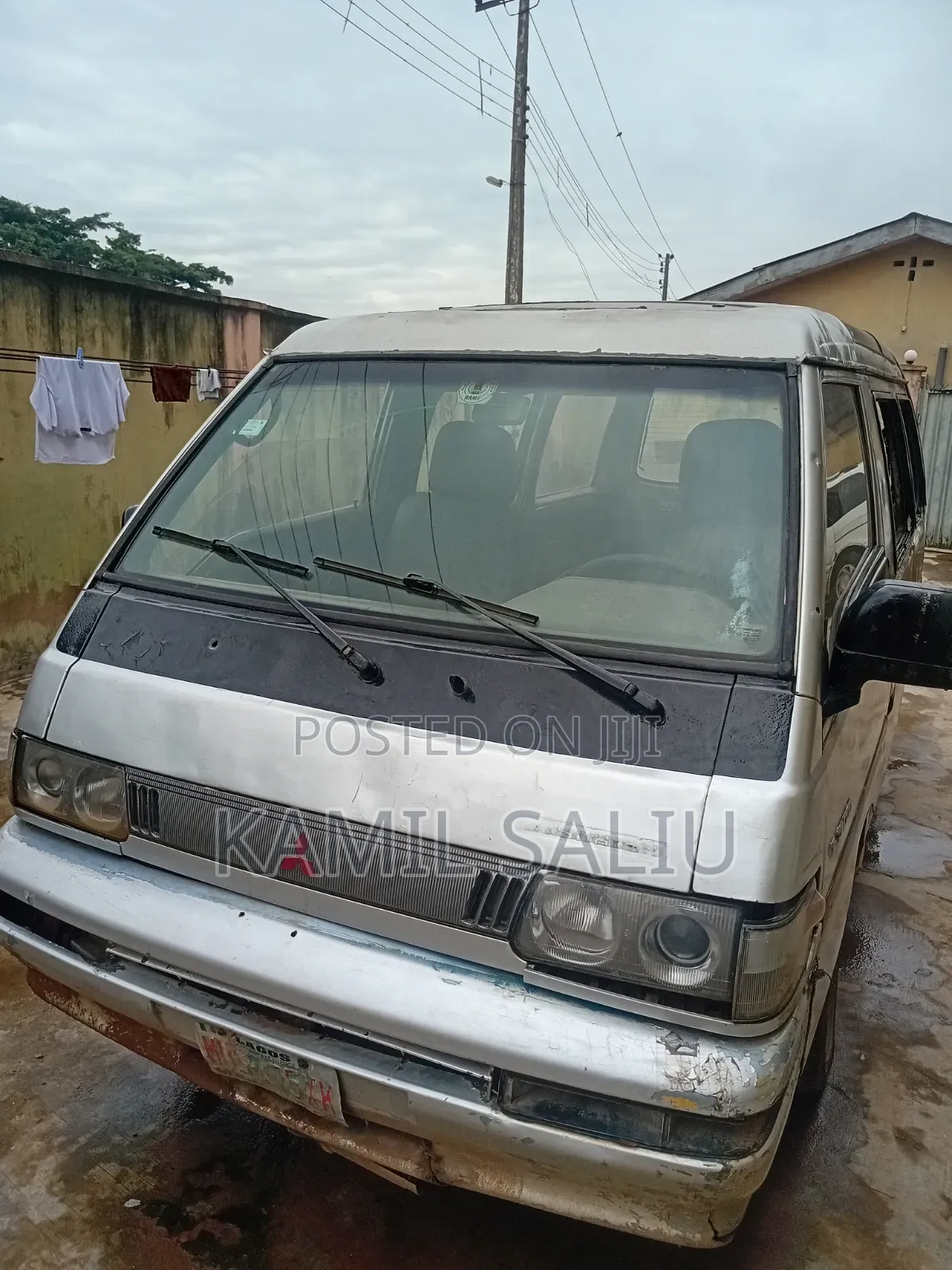 Mitsubishi L300 1998 Silver