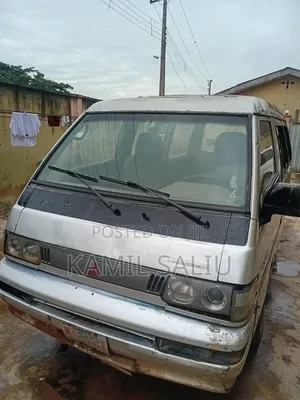 Mitsubishi L300 1998 Silver