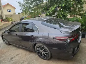 Toyota Camry 2021 Gray