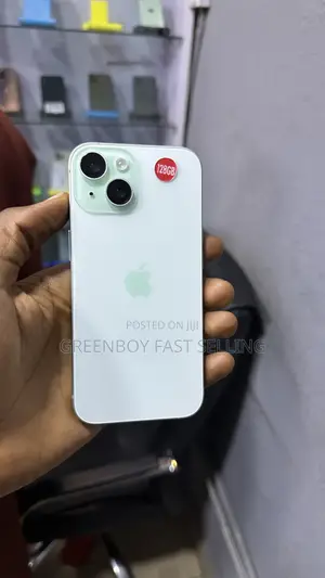 Apple iPhone 15 128 GB Green