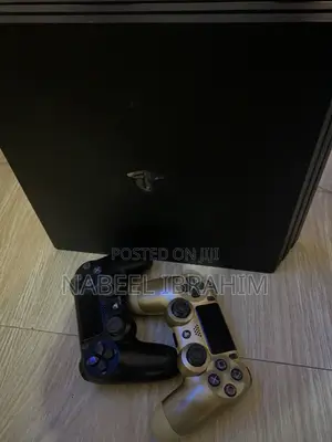 Play Station 4