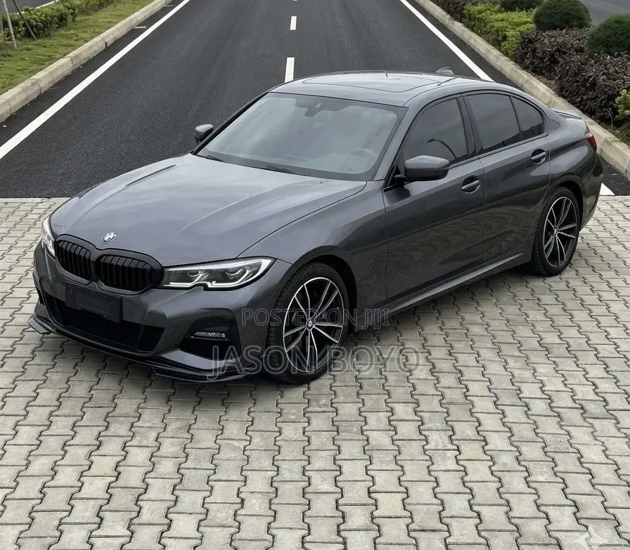 BMW 330i 2022 Gray
