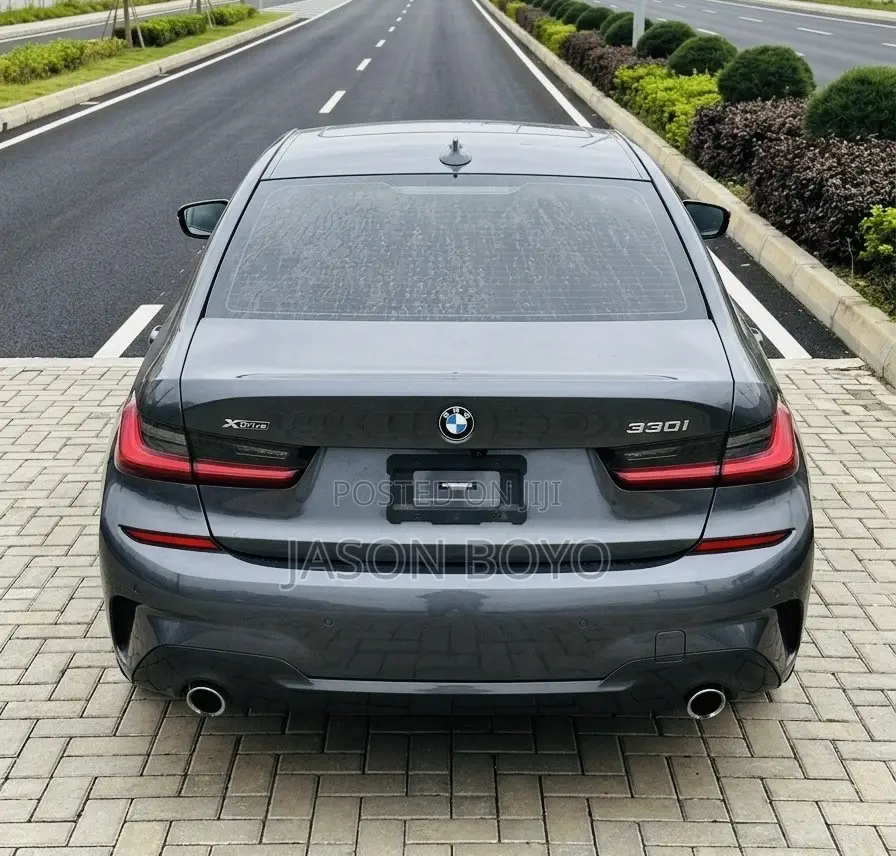 BMW 330i 2022 Gray