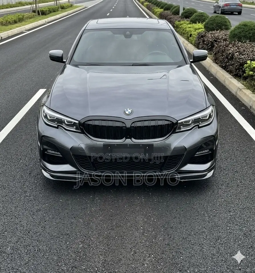 BMW 330i 2022 Gray
