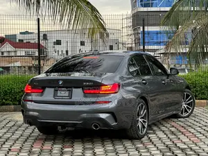 BMW 330i 2022 Gray