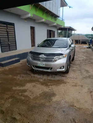 Toyota Venza 2010 Silver