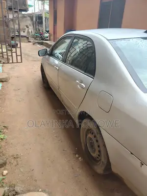 Toyota Corolla LE 2005 Silver