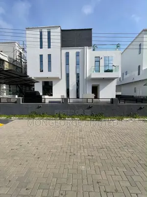 5bdrm Duplex in Lekki for sale